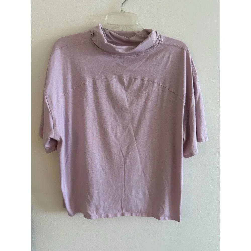 Lululemon Short Sleeve Turtleneck  Pink T-Shirt Size